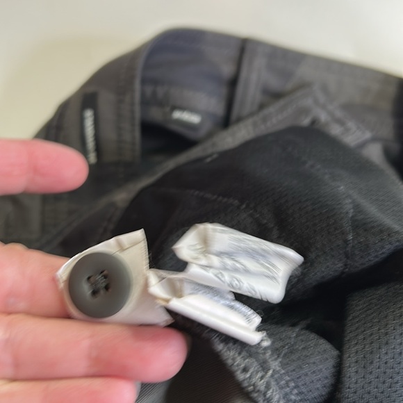 PRANA BLACK/GRAY CARGO SHORTS WITH MODERN CANO DESIGN SIZE 5 - Picture 12 of 16